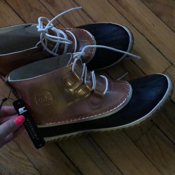 sorel rose gold boots